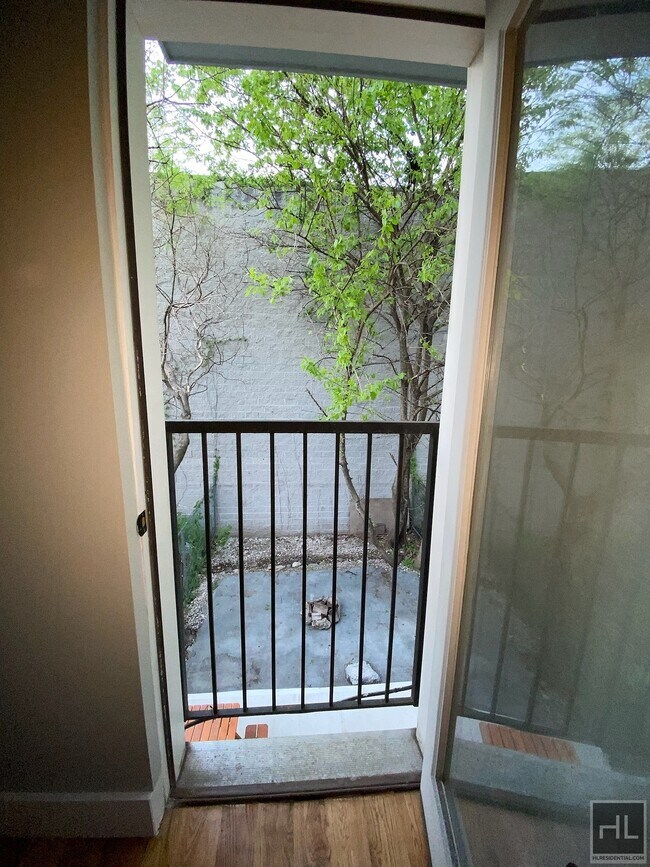 Building Photo - PARK AVENUE