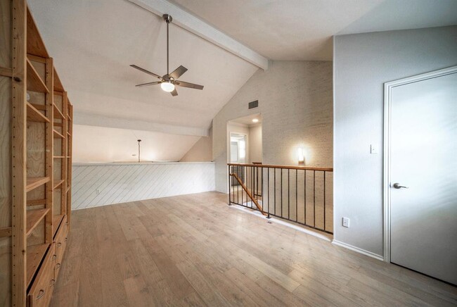 Building Photo - 3704 Steck Ave