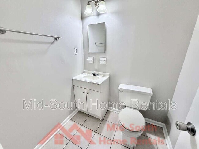 Building Photo - 4147 Hallview Dr