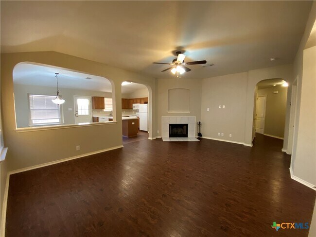 Building Photo - 2614 Dove Crossing Dr