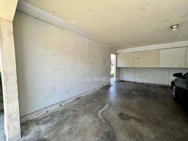 Building Photo - 2946 Peachtree Dr