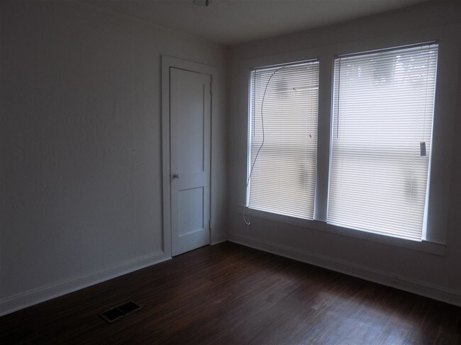 Building Photo - 1316 Stone Rd