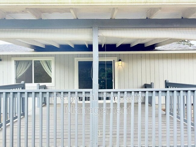 Building Photo - 4604 NE 137th Ave