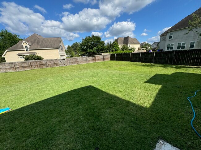 Building Photo - 3098 Glencorra dr