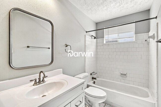 Building Photo - 6406 Summer Ridge Dr