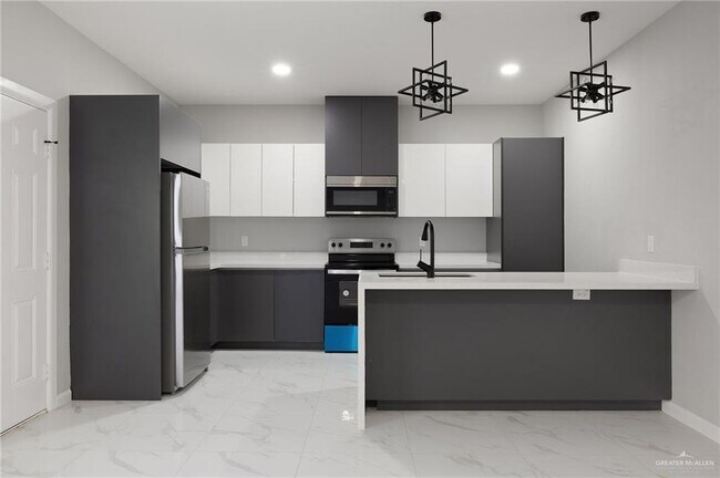 Building Photo - 18 Whetstone Ave