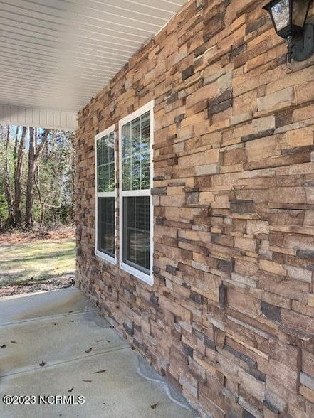 Building Photo - 862 Blue Bird Dr