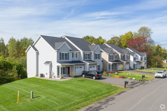 Building Photo - Trinity Manor Luxury Townhomes