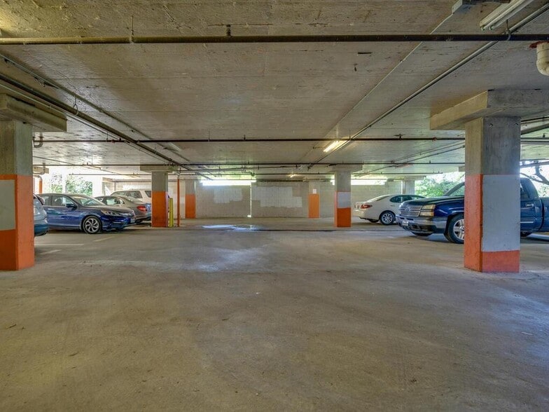 Building Photo - 2710 San Pedro St