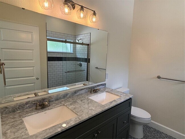 Building Photo - 301 NW 5 St