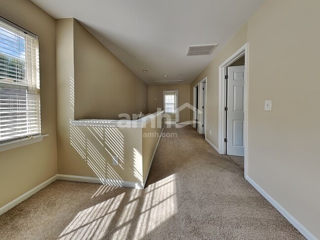 Building Photo - 5729 Brookfield Pointe Dr