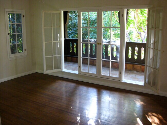 Building Photo - 1132 Cory Ave