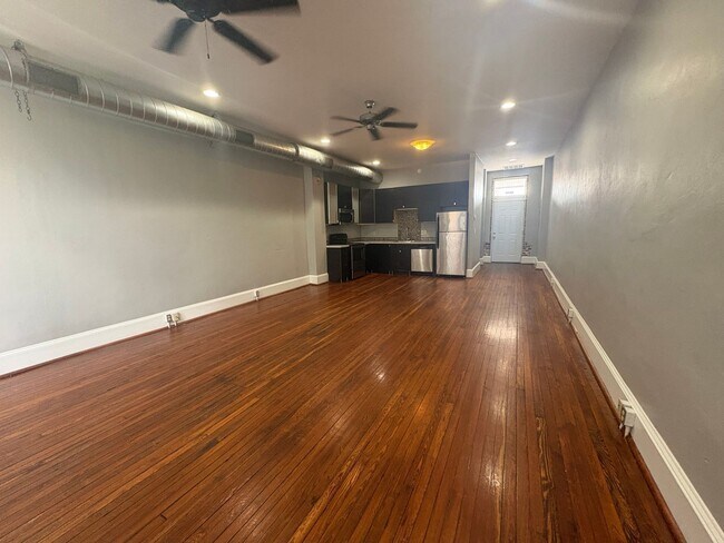 Building Photo - 524 2nd St