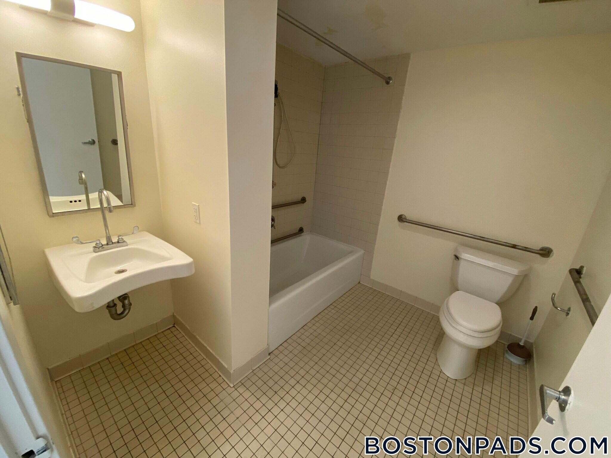 Building Photo - 40 Boylston St