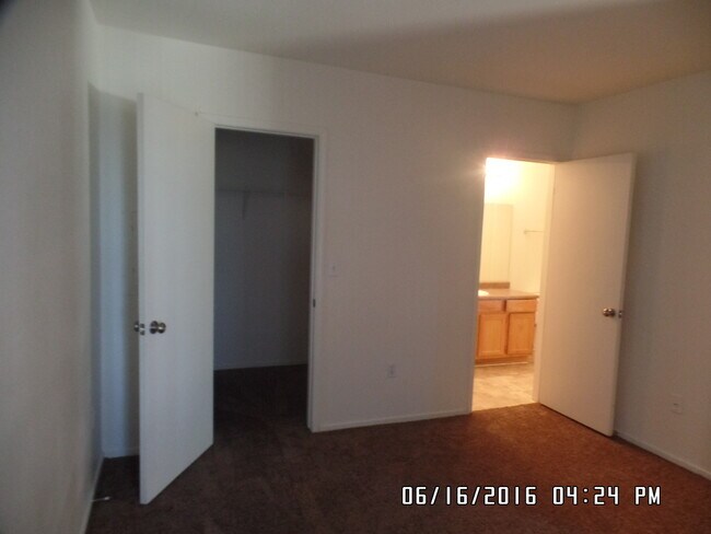 Building Photo - 2 BDRM 2 BATH CONDO IN GATED TUSCANO COMMUNITY IN THE SW