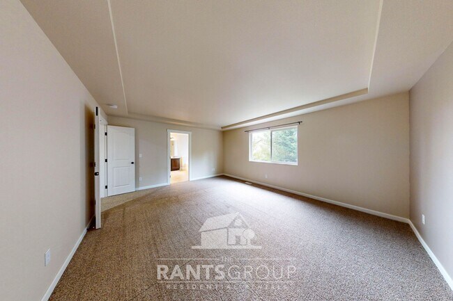 Building Photo - Gorgeous 4 Bed/2.5 Bath Pet-Free Home in Horizon Pointe!