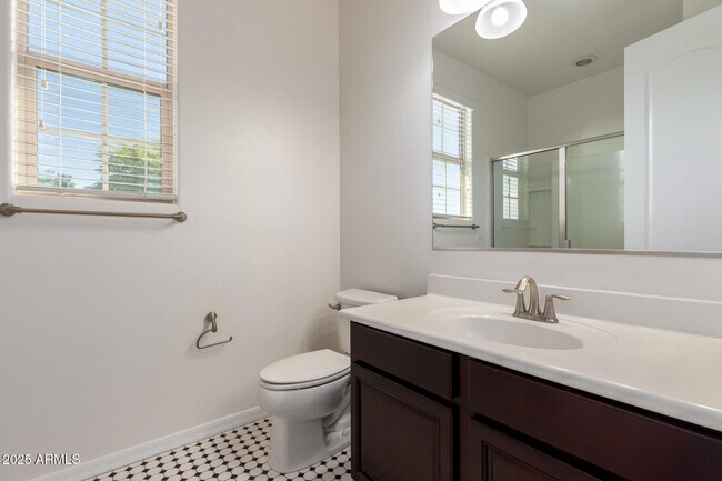 Building Photo - 3142 N Clanton St