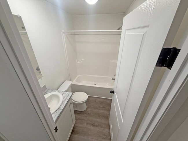 Building Photo - 2501 N Apperson Way