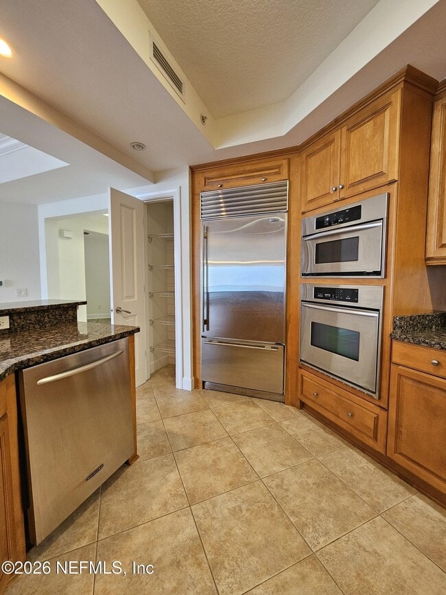 Building Photo - 1031 1st St S