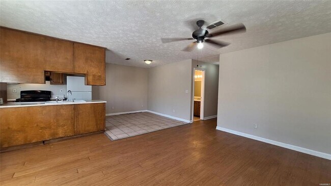 Building Photo - 2695 Whispering Pine Dr