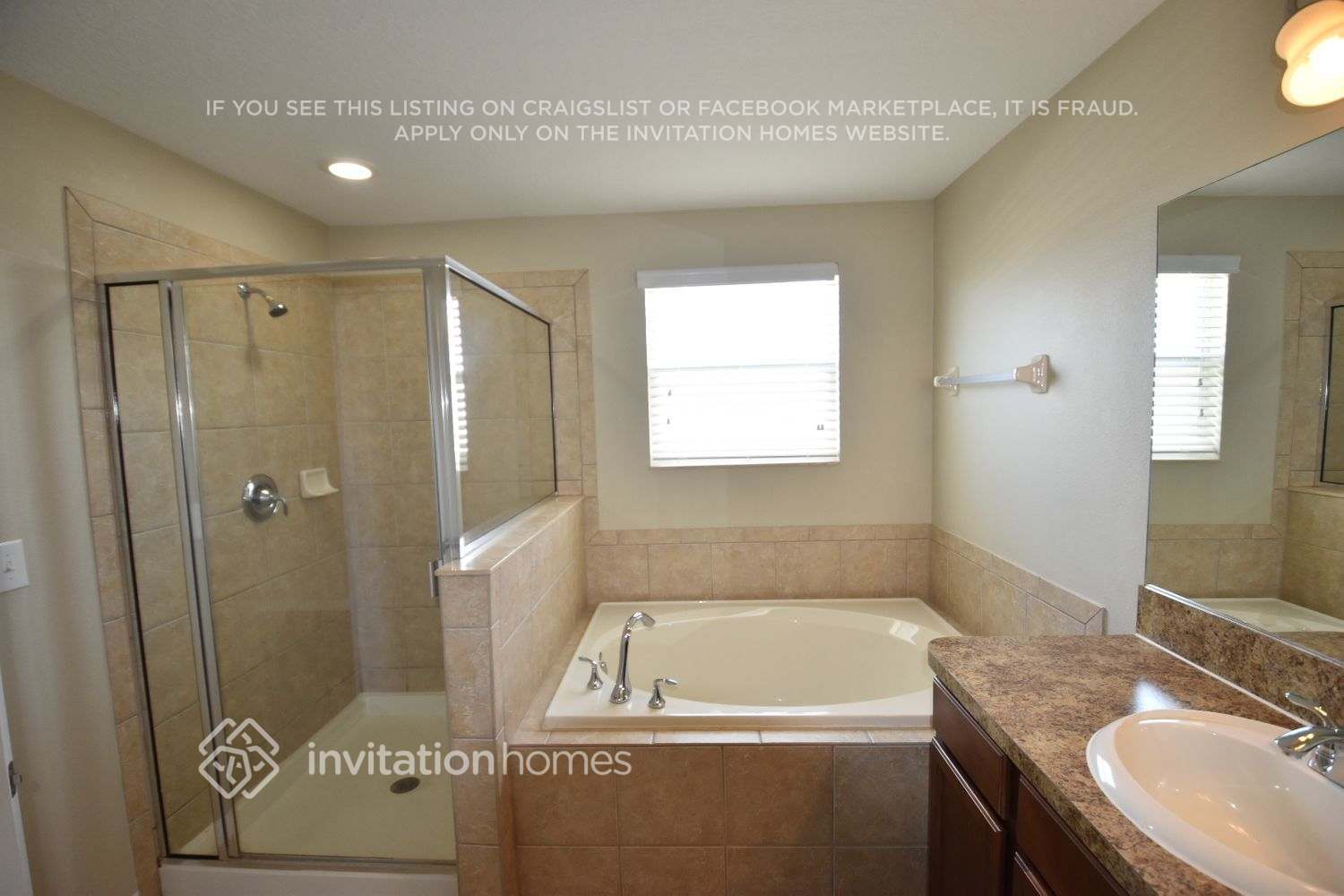 Building Photo - 1015 Seminole Sky Dr