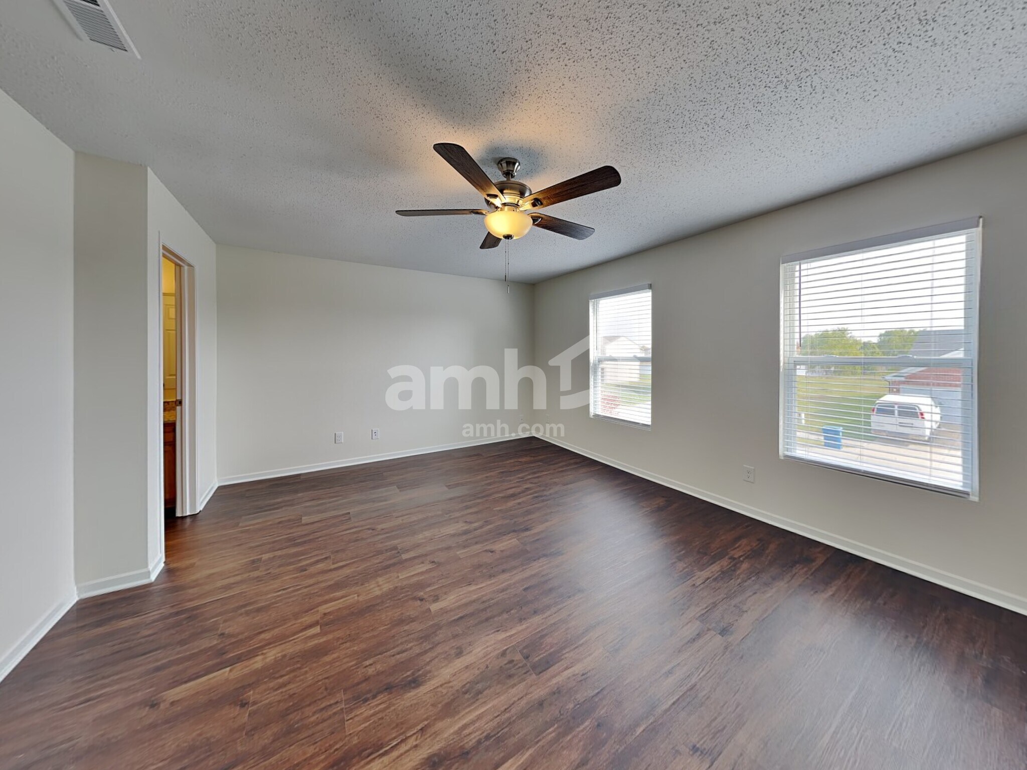 Building Photo - 3230 Brandenburg Dr