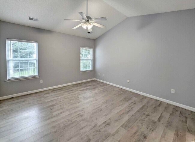 Building Photo - 33 Regal Ln