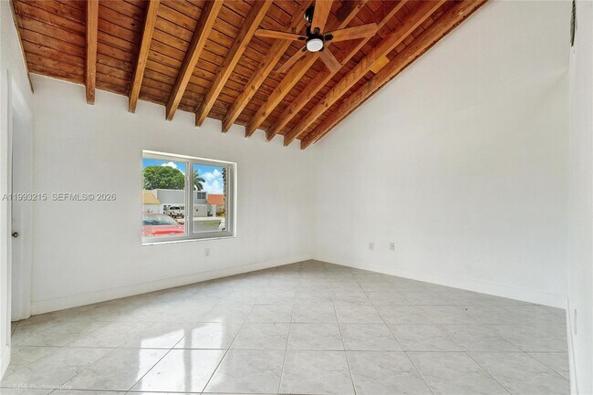 Building Photo - 2211 SW 122nd Ct