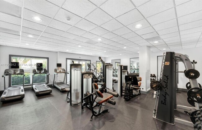 Building Photo - 2665 SW 37th Ave