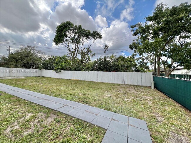 Building Photo - 19122 NW 36th Ave