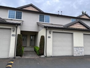 Building Photo - Lovely 2 Bedroom Condo in Gated Community - Auburn