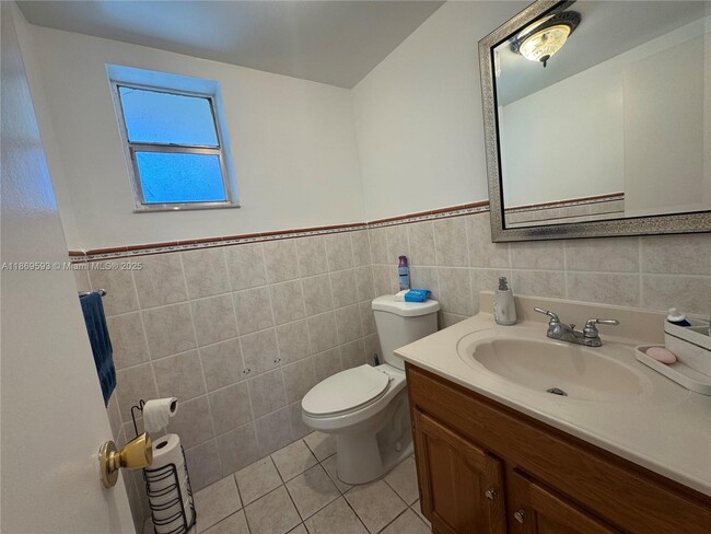 Building Photo - 20 NW 87th Ave