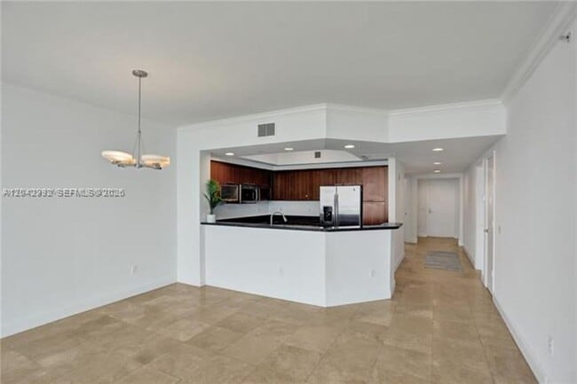 Building Photo - 15051 Royal Oaks Ln