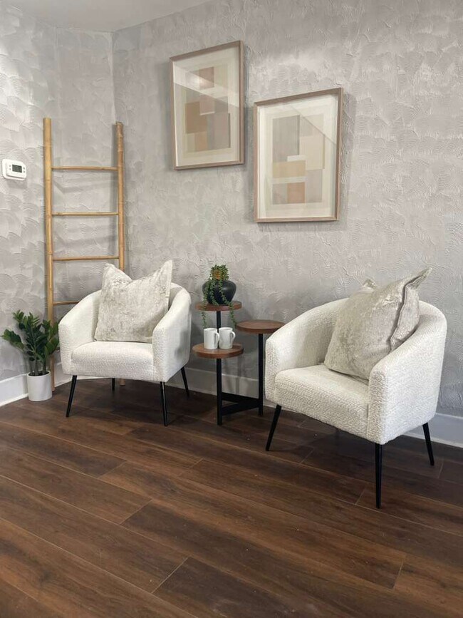 Building Photo - 645 Dumbarton Ave