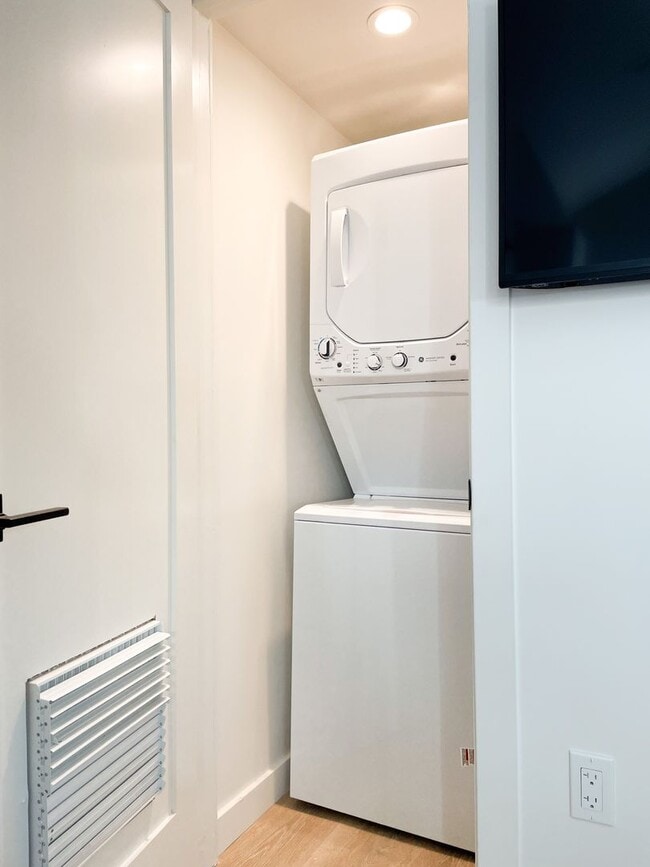 Building Photo - Skrzypek