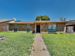 Building Photo - 1513 Coffeyville Trail