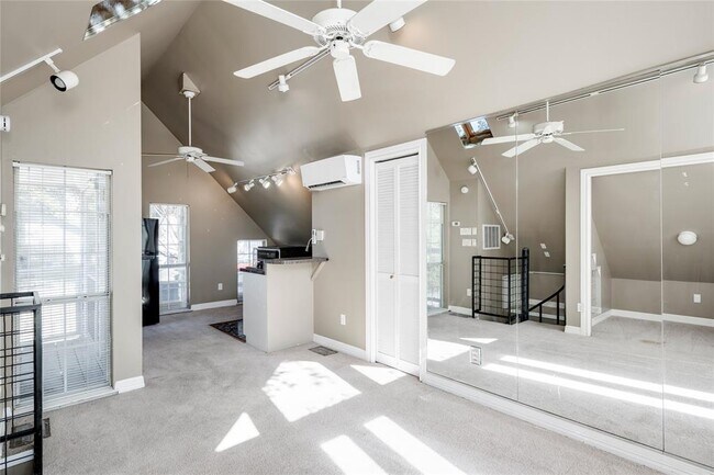 Building Photo - 1603 Shoal Creek Blvd