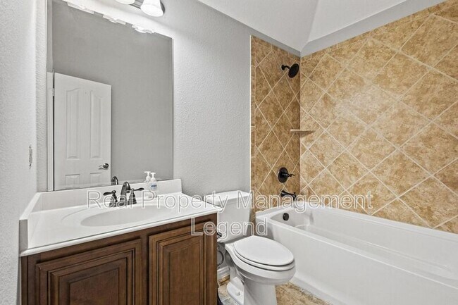 Building Photo - 1451 Cedar Hollow Dr