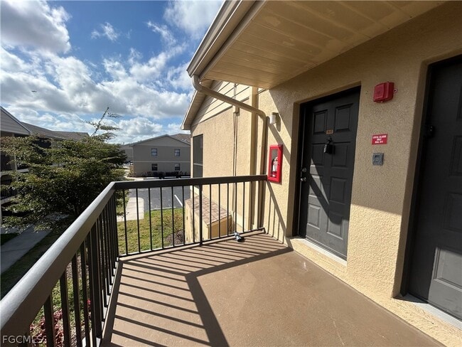 Building Photo - 5315 Summerlin Rd