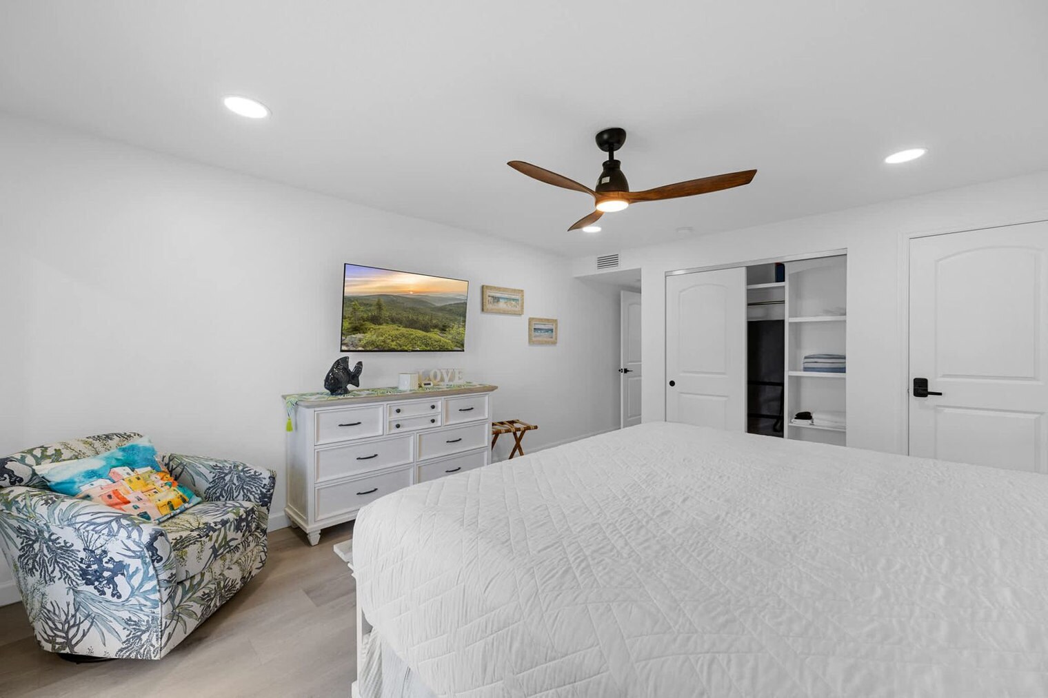 Building Photo - 274 Barlow Ave