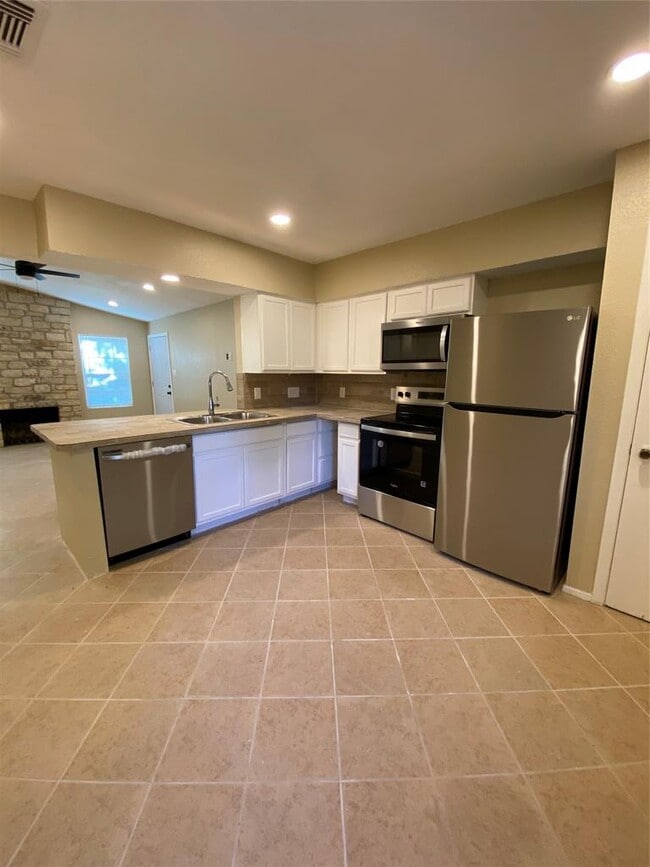 Building Photo - 10307 Burmaster Ln