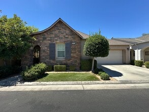 Building Photo - 5541 N Plum Ln