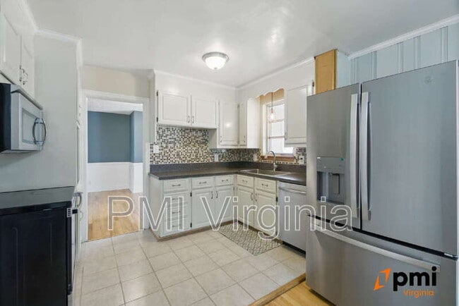 Building Photo - 4012 Nina Dr