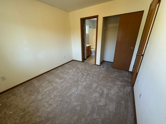 Building Photo - 3Bd/2.5Ba Duvall House