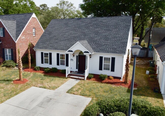 Building Photo - Great Location Single Family Home in Cherry Grove minutes from the Beach!