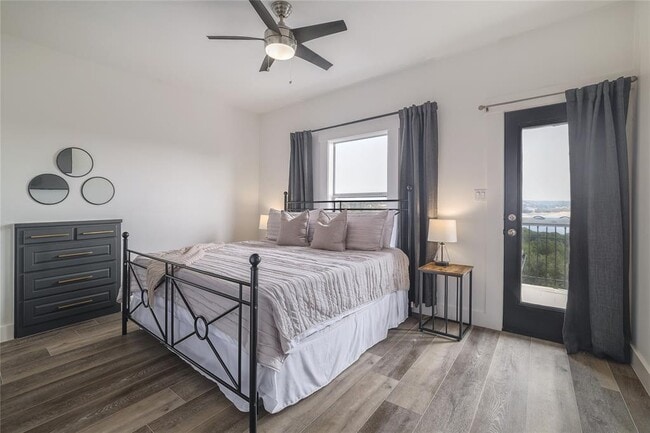 Building Photo - 1128 Thurman Bluff Dr