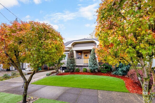 Building Photo - 3803 SE 65th Ave