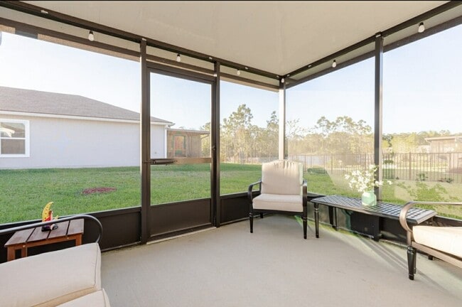 Building Photo - 3 Pinnacle Pl