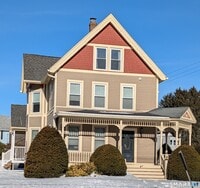 Building Photo - 345 Main St