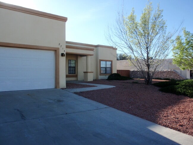 Building Photo - COMING SOON: Three Bedroom Home for Rent